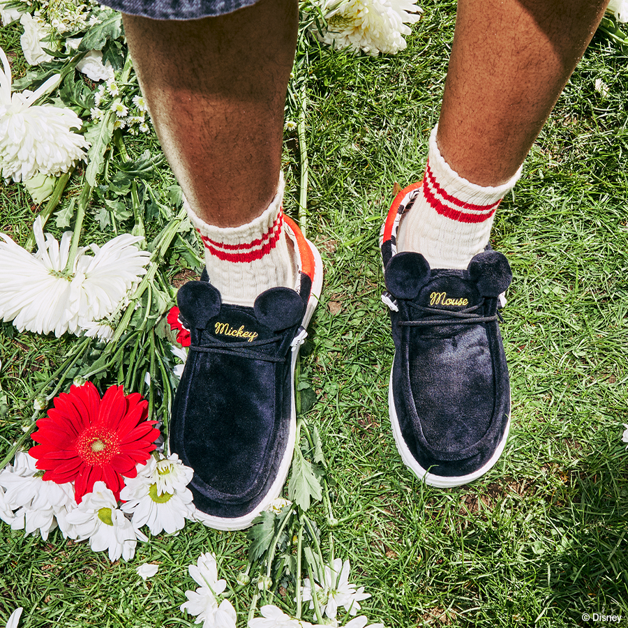 Disney Mickey Mouse Wally - Mickey Black/Red - Image 2